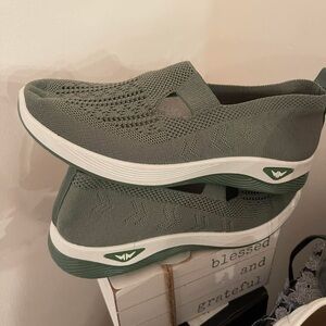 Brand new - Slip ons - size 8.5